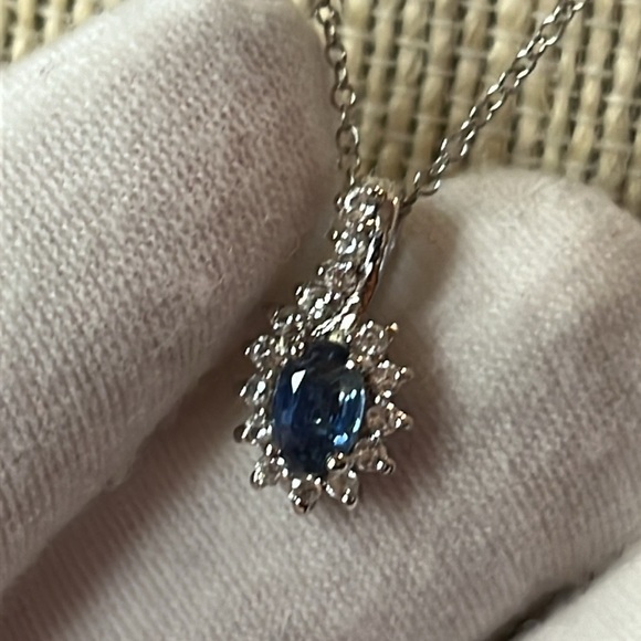 PREMIUM KANCHANABURI BLUE SAPPHIRE, WHITE ZIRCON SUNBURST NECKLACE in PLATINUM - Picture 1 of 11